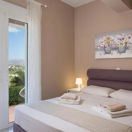 Tholos Apartment Chania (Crete)