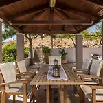 Tholos Apartman