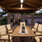 Apartman Tholos