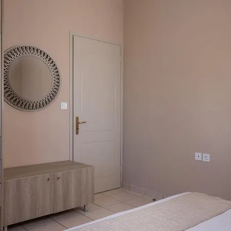 Tholos Apartment Chania (Crete)